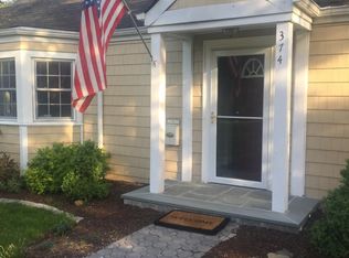 374 Quaker Rd, Chappaqua, NY 10514