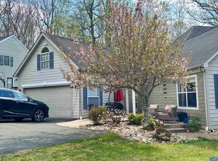292 Blackthorn Ln, Charlottesville, VA