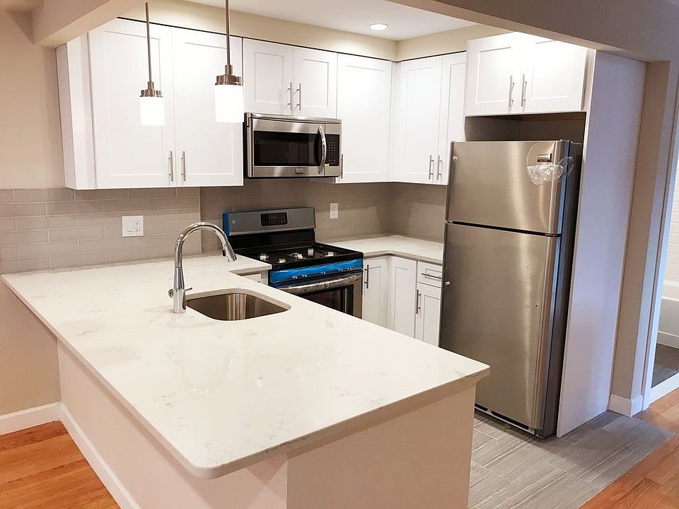 1st image of 24-16 21st Ave #1