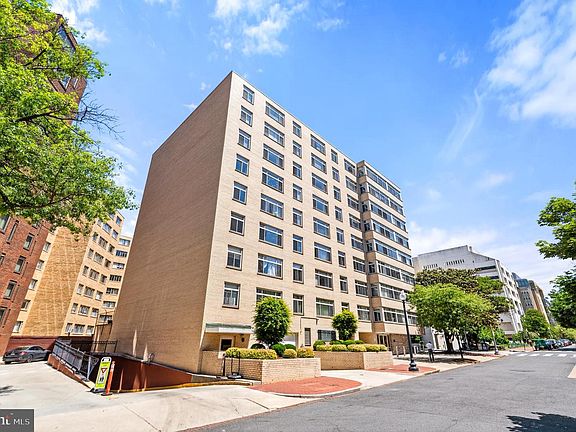 2nd image of 2401 H St NW APT 505