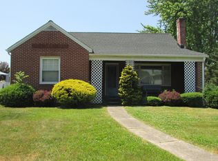618 N High St, Selinsgrove, PA 17870