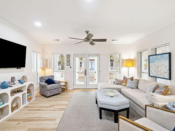 3rd image of 34 Lifeguard Loop E