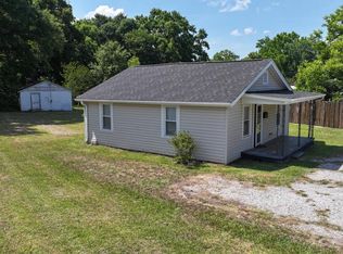 104 Hunter St, Abbeville, SC 29620