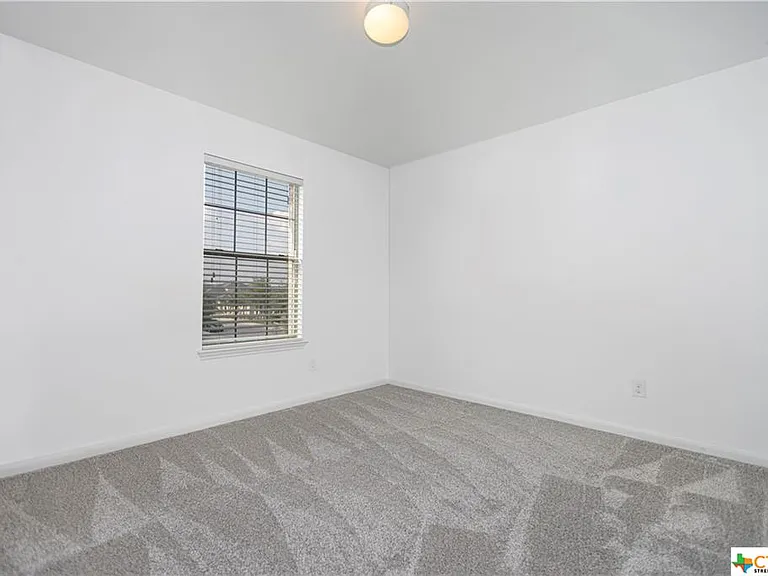 394 Pecan Mdws — Photo 22