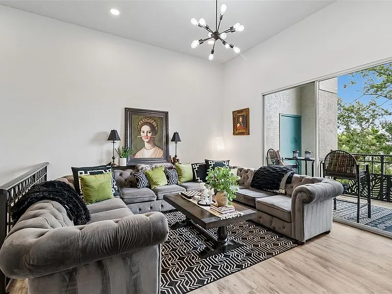 728 Coral Reef Dr #728 — Photo 5