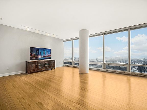2nd image of 340 E Randolph St Unit 501