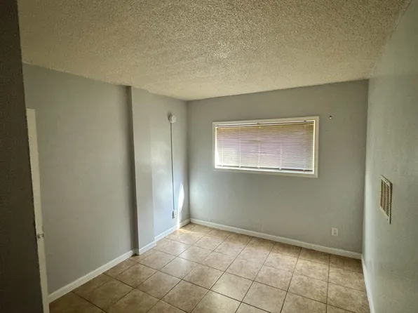 11254 S Berendo Ave, Los Angeles, CA