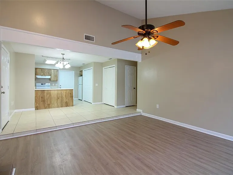 1545 King Ave — Photo 6