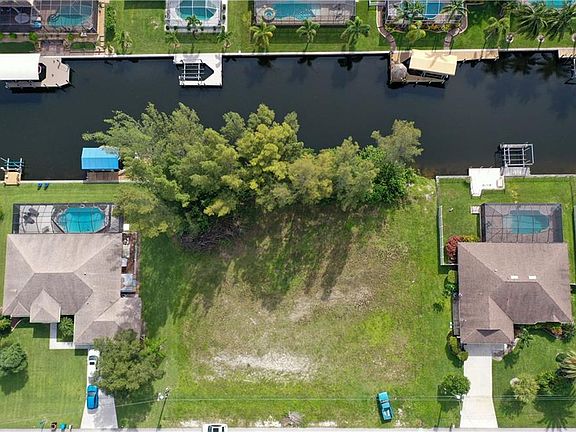 3rd image of 4121 SW 20th Ave