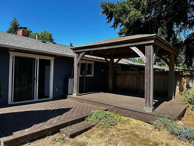 636 West Thornton Lake Dr NW — Photo 9