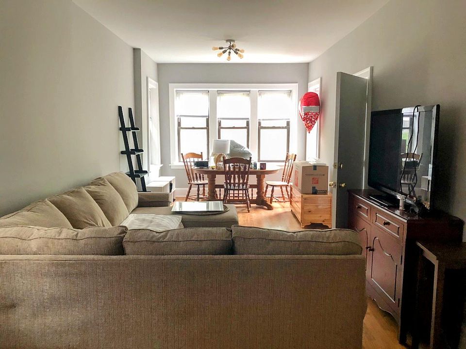 1st image of 1636 W Pierce Ave APT 1
