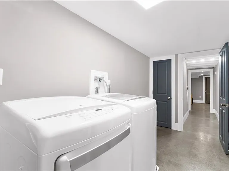 1511 E Fort Ave — Photo 28