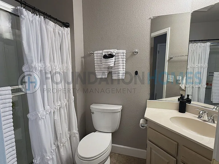 38 Bridle Path Ln — Photo 10