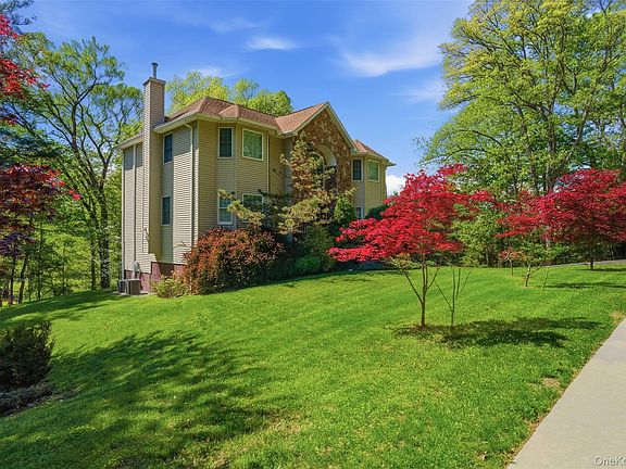 2nd image of 105 Hempstead Road