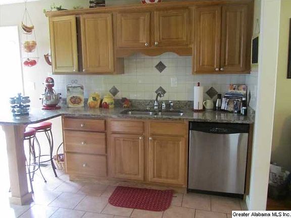 4th image of 221 Hardy Ln