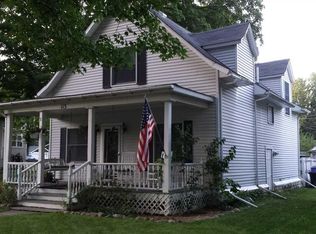 113 E Wright Ave, Shepherd, MI 48883