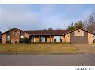 1021 Heatherwood Dr, O Fallon, IL 62269