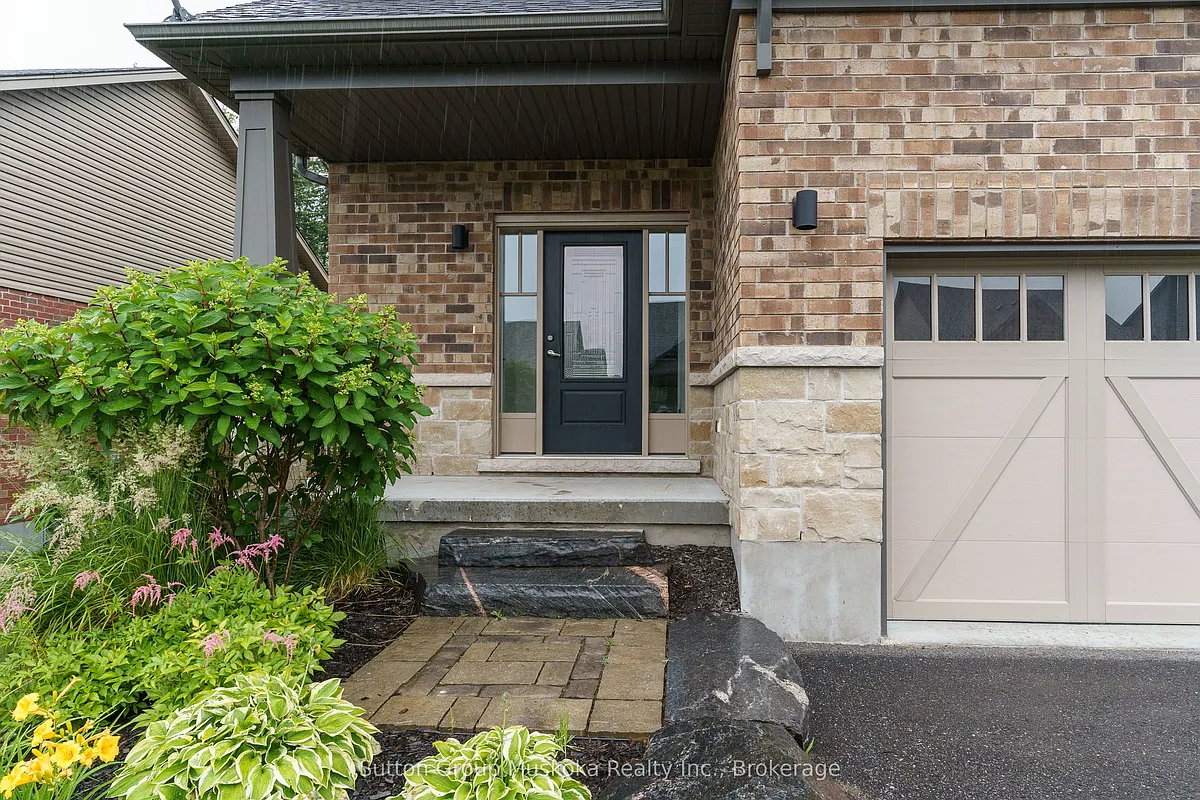 Building Photo - 14 Braeside Cres