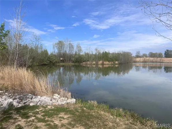 800 S Prairie St, Bethalto, IL 62010
