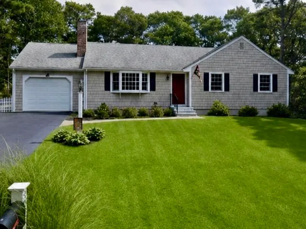 90 Lady Slipper Drive, Dennis, MA 02638