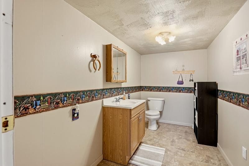 373 E Millington Rd, photo 21