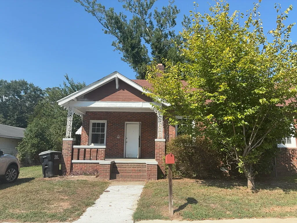 1 bed, 1.0 bath, $750 — Photo 1