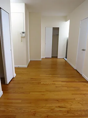 Rented by City & Suburban | media 41