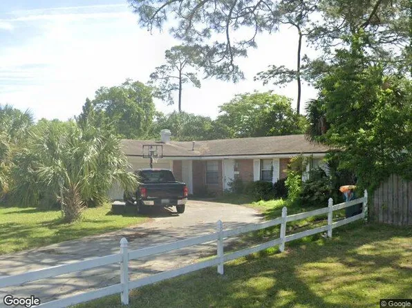 801 Montego Rd E, Jacksonville, FL 32216