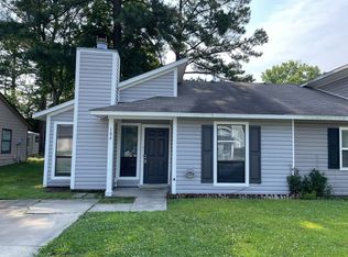 104 Village Cir, Jacksonville, NC 28546