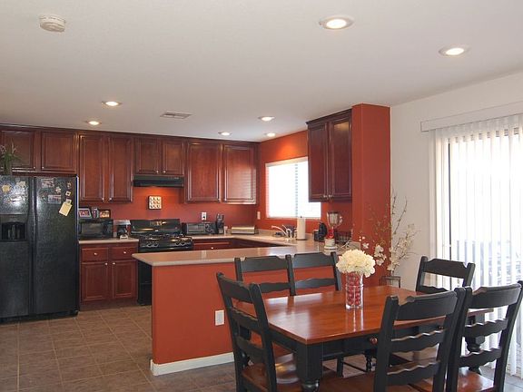 3rd image of 4232 Iris Pearl Ave