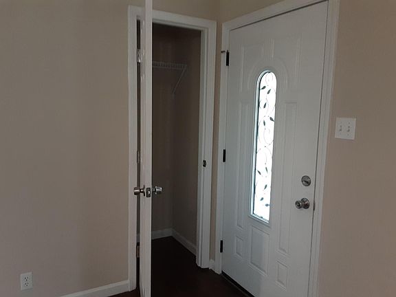 3rd image of 1408 Becky St