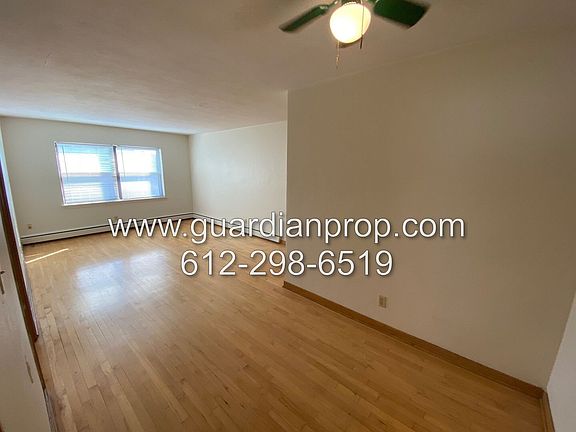 3rd image of 903 St Clair Ave APT 6