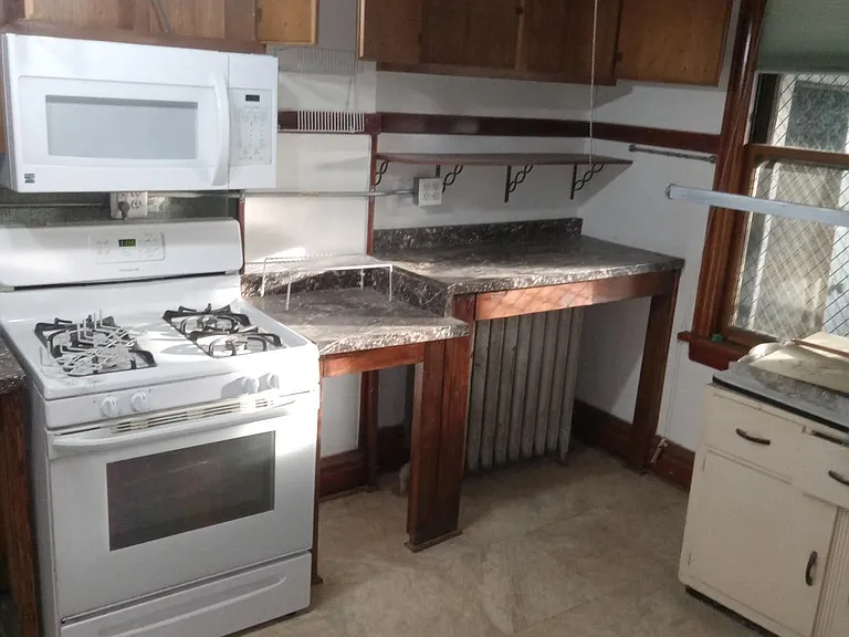 6927 S Wabash Ave #2 — Photo 2