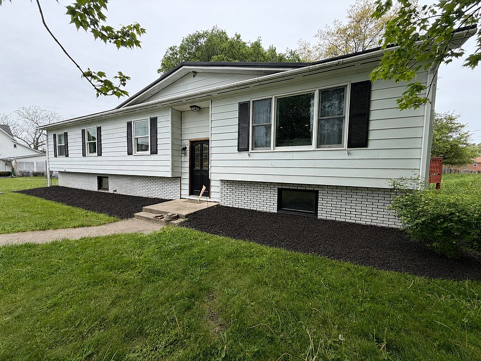 1st image of 47 4th St