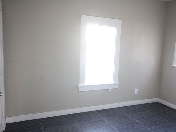 4th image of 555 N Virgil Ave #1