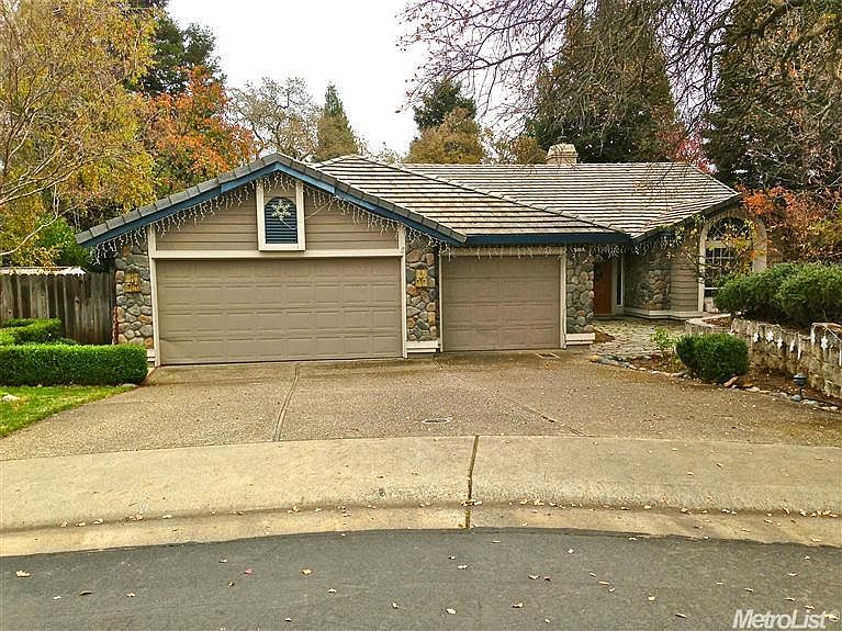 1st image of 111 Whelan Ct