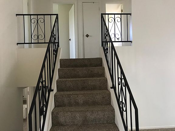 5th image of 11405 Nassau Dr NE