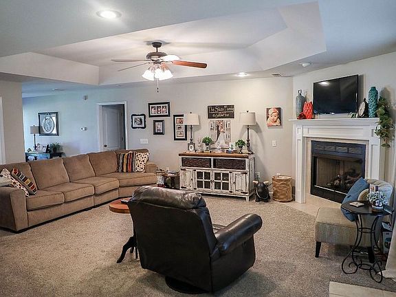 2nd image of 105 Bellwood Trl