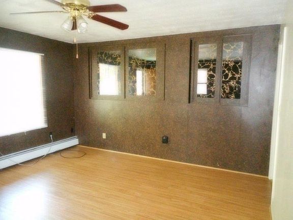 2nd image of 221 Avenue D APT 3