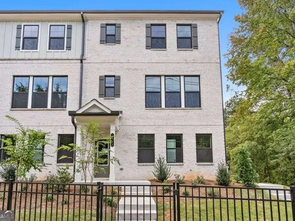 2745 Harrison Dr, Lawrenceville, GA 30044