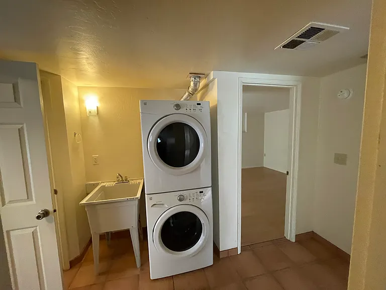 2376 Lk Wood Blvd — Photo 11