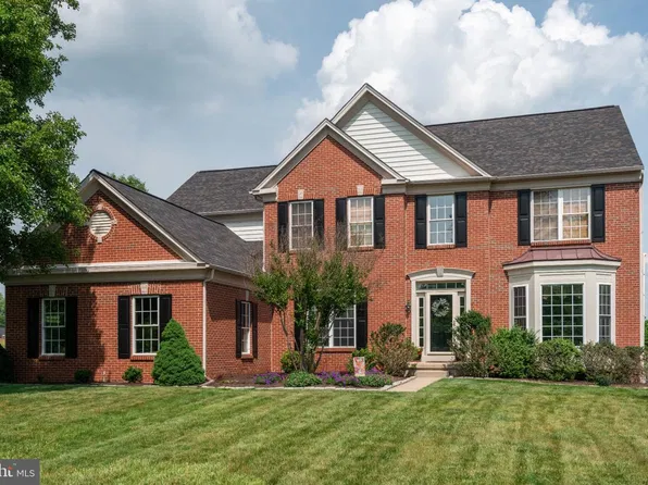 37 Saddlebrook Ln, Phoenixville, PA 19460