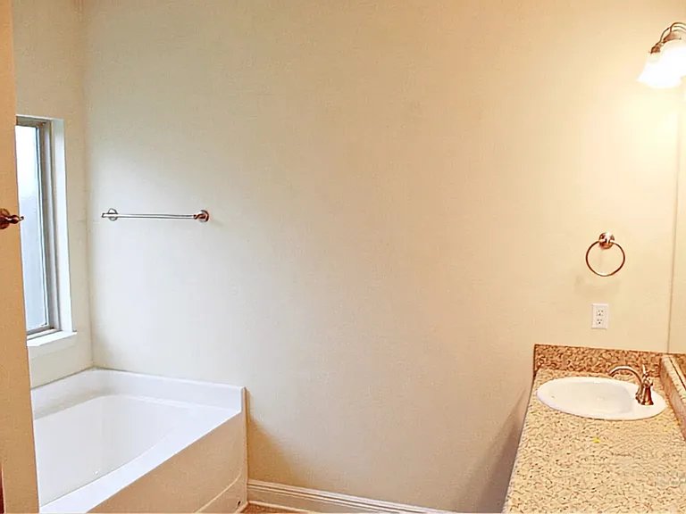 221 Cocobolo Dr — Photo 10