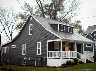 301 N Main St, Rockford, MI 49341