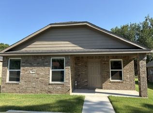 607 W Wolf St, Madill, OK 73446