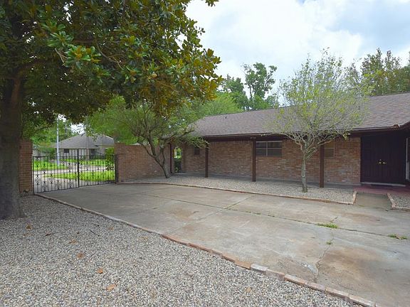 3rd image of 12206 Wrenthorpe Dr