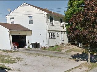 663B Arnold St, Westhampton Beach, NY 11978