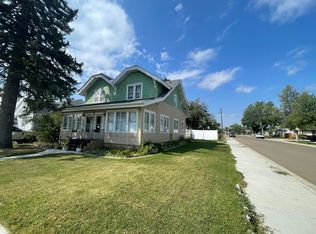 623 3rd Ave W, Williston, ND 58801