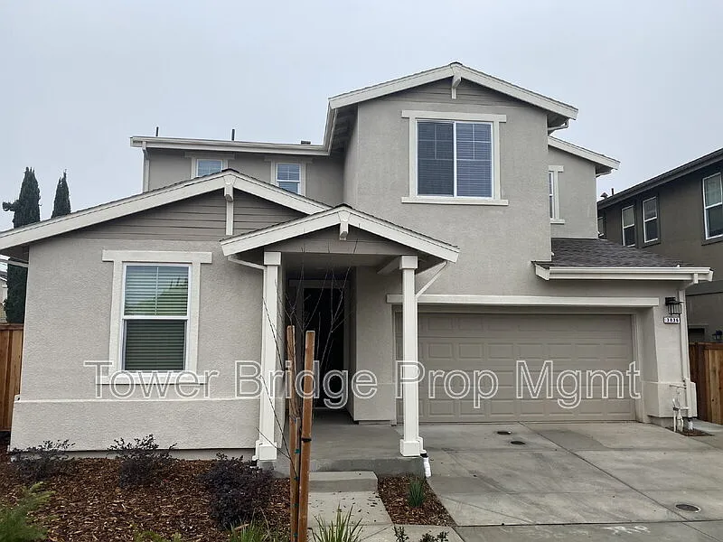 4 bed, 3.0 bath, 2174 sqft, $3,275 — Photo 3