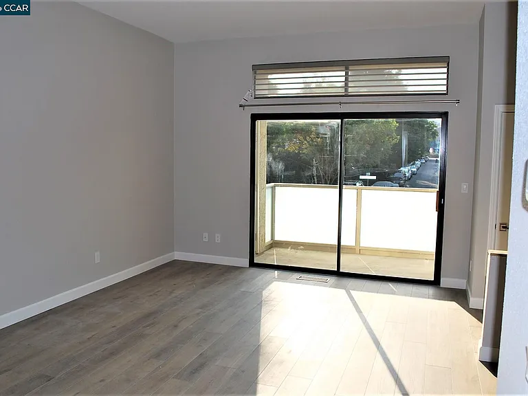 202 Borel Ln — Photo 6